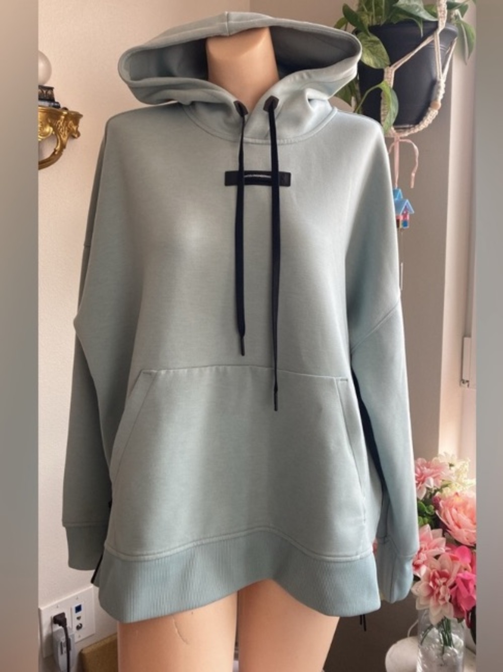 On Running Sage mint Green Unisex Oversized Pullover Hoodie Size M